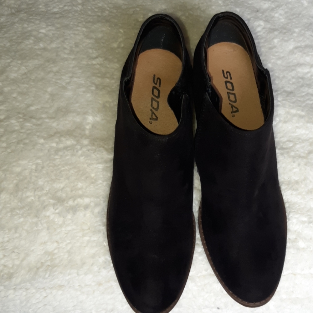 Soda brand booties size 9